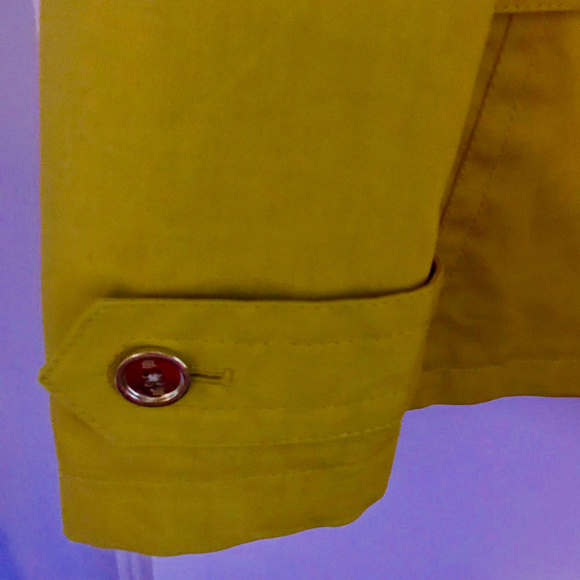 Banana Republic Rain Jacket - Picture 5 of 7